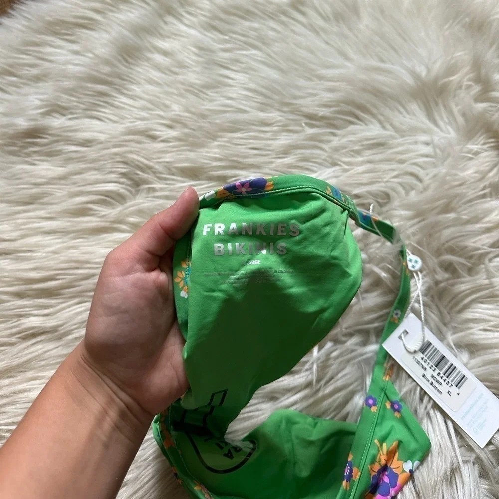 Frankies Bikinis shipping offers open